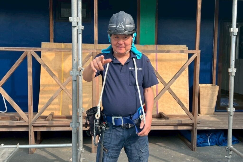 日本人職人として指導を行う浦川さん